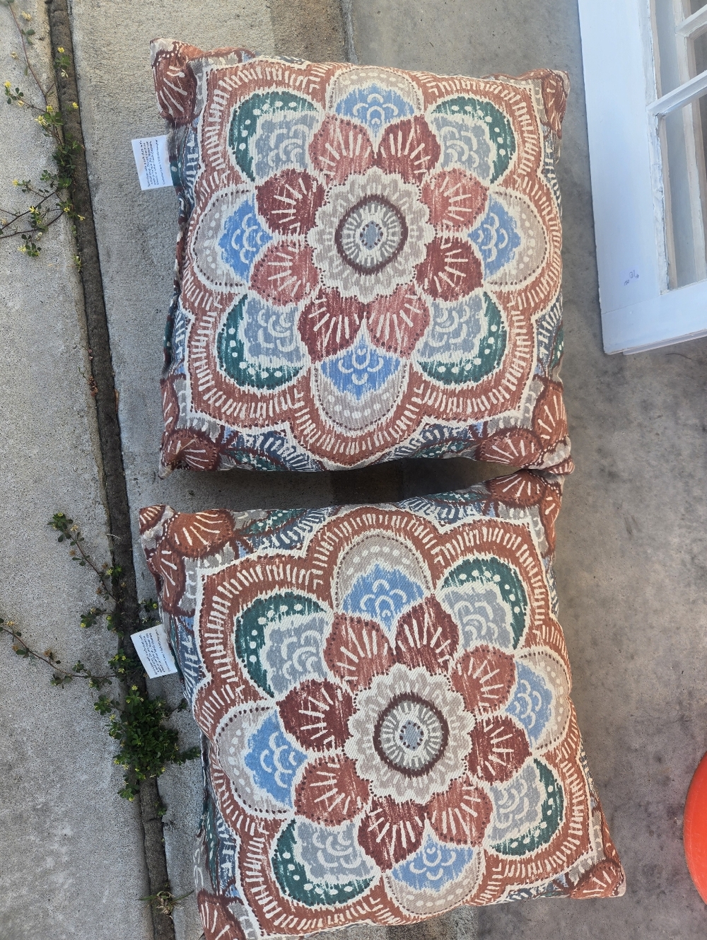 Hampton Bay Outdoor Decorative Floral Throw Pillow Pair - Rust, Blue & Green
